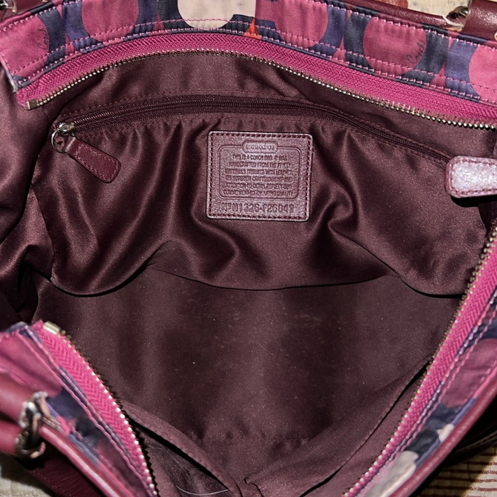 Coach purse F26843 signature tote - Picture 9 of 11